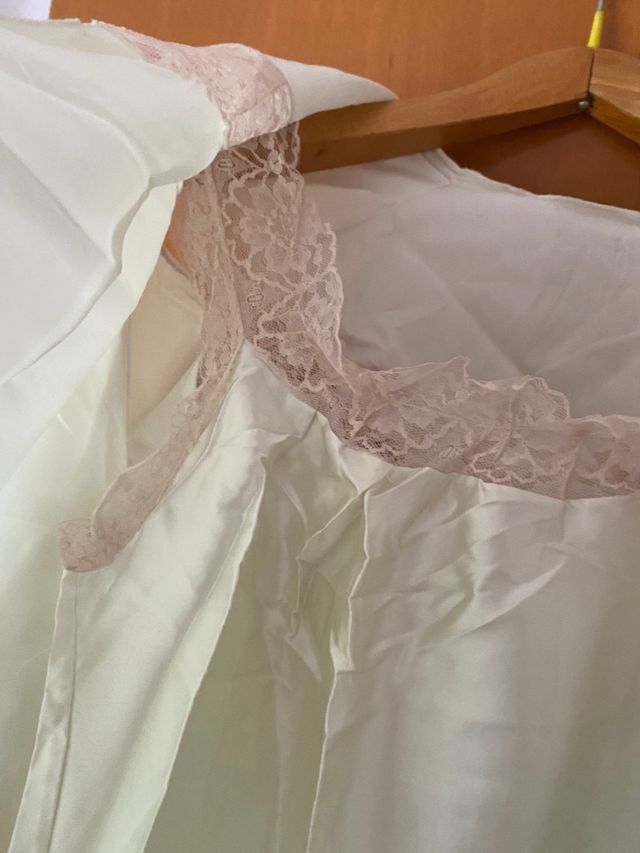 Vestaglia seta beige ricami