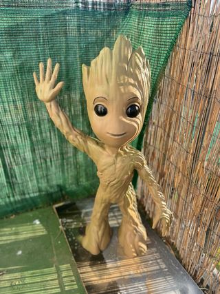 Figura Groot bebé
