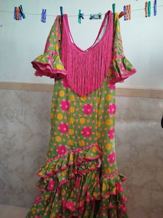Traje Flamenca lunares verde y rosa