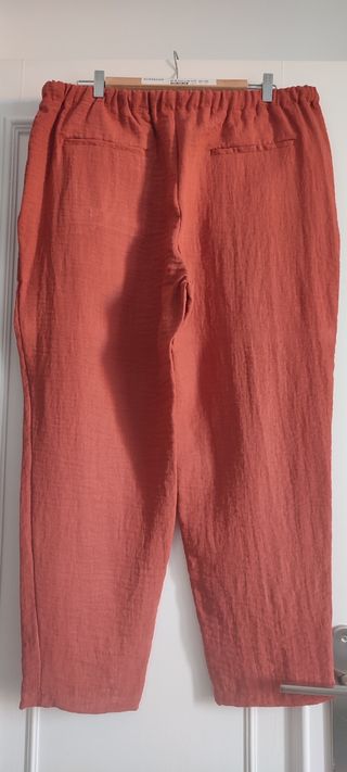 Pantalón color teja