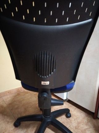 Sillón escritorio giratorio azul