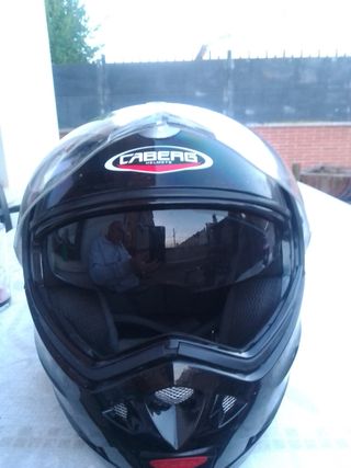 Vendo cascos  modulares caberg