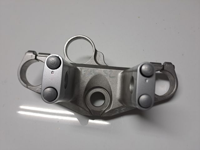 Tija superior Yamaha FZ6