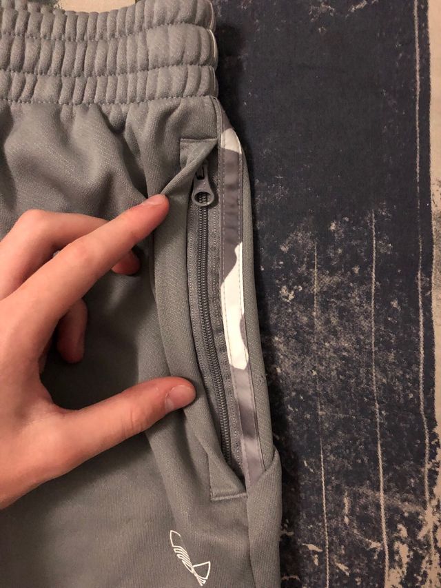 Pantalones Cortos Adidas Grises