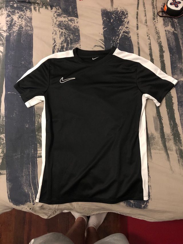 Camiseta Nike negra