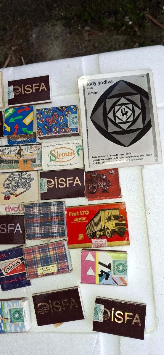 SCATOLE DI CERINI PER COLLEZIONE 1 EURO CAD