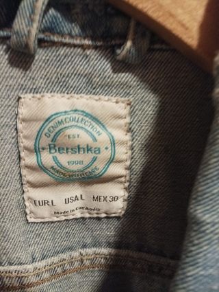 Chaqueta vaquera Bershka
