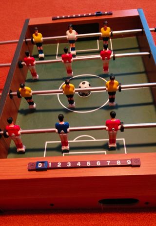 FUTBOLÍN DE MESA.