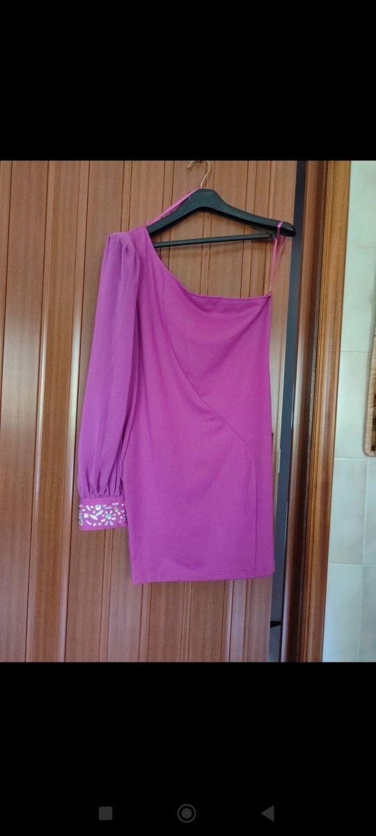Vestito monospalla fucsia Misure in foto