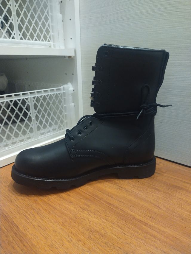 Botas Vidal negras militares