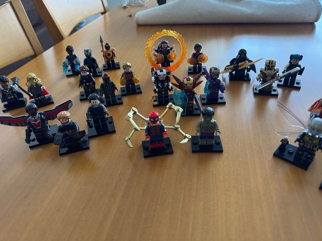 Figuras Lego Marvel - 32 Minifiguras