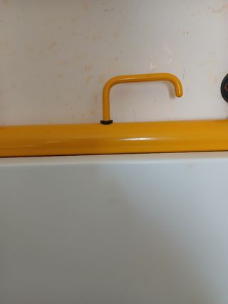 Tavolo da disegno pieghevole giallo