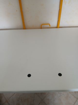 Tavolo da disegno pieghevole giallo