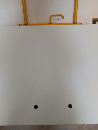 Tavolo da disegno pieghevole giallo