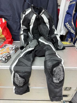 Mono moto piel mujer 2 piezas