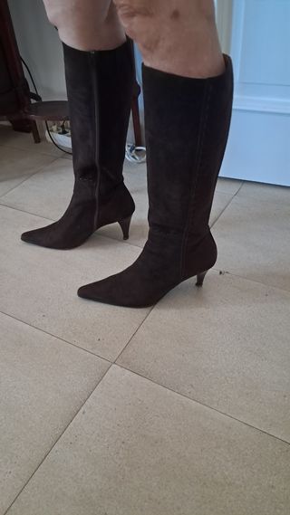 Botas ante marrón, piel y forradas en piel. 

