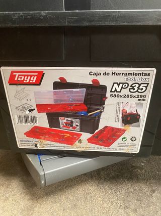 Caja herramientas tayg 35