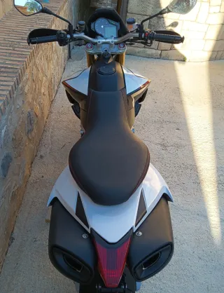 Aprilia Dorsoduro 1.200 CC.