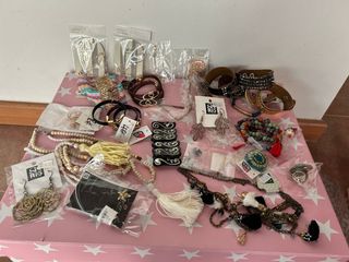 Bisutería Variada - Pulseras, Collares, Pendientes