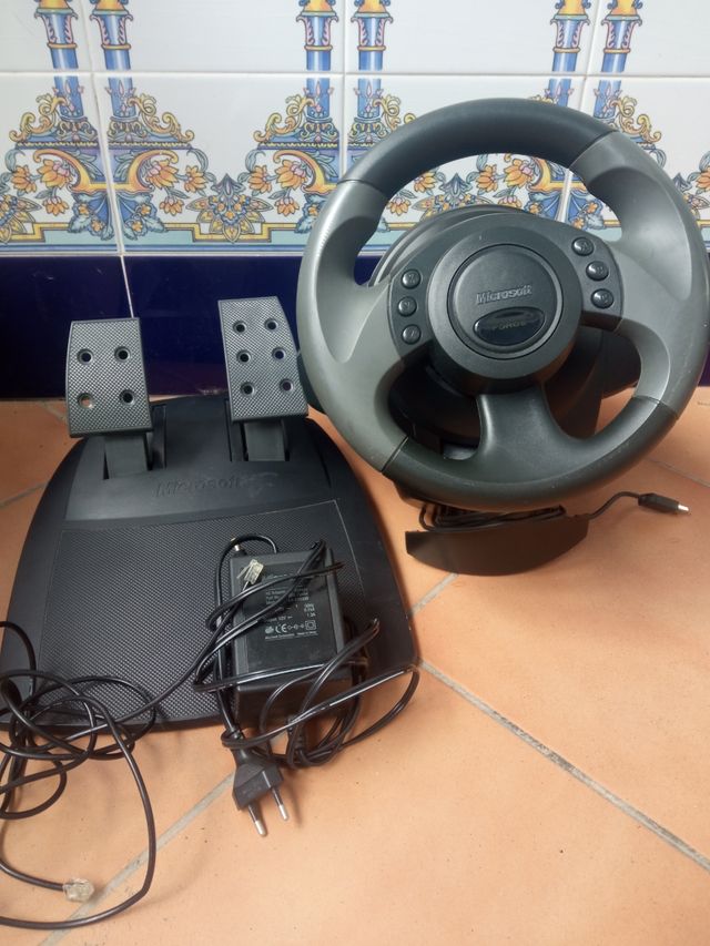 Volante y pedales Microsoft