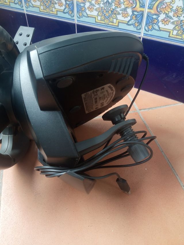 Volante y pedales Microsoft