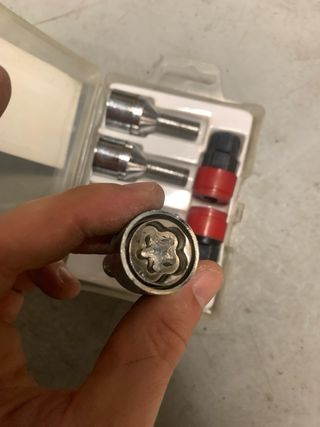 tornillos antirrobo 