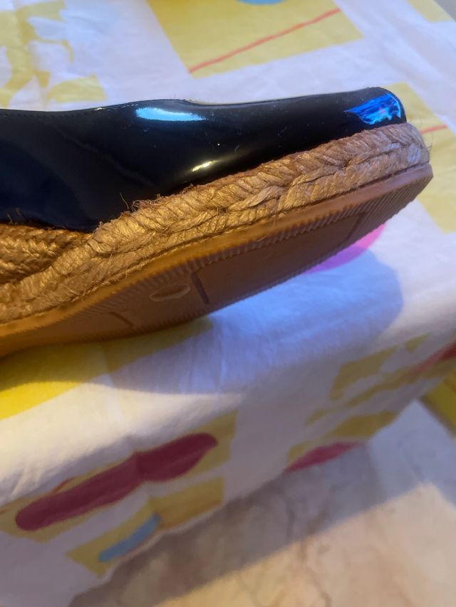 cuña esparto de charol negro