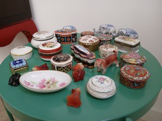 Lote cajitas y otros.