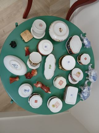 Lote cajitas y otros.