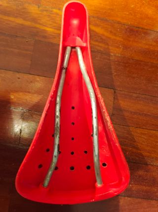 Sillín bici GES rojo vintage