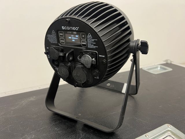 8 Focos Cameo Zenit B60 + Flight Case