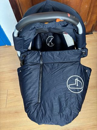 Silla bebe Jane dos piezas.