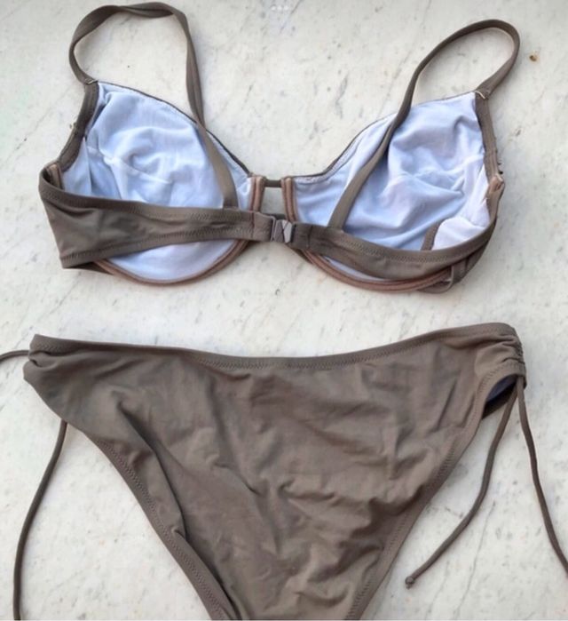 Bikini e copricostume gioiello