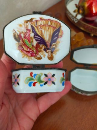 2 Scatoline Ceramica Vintage