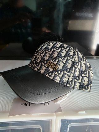 Gorra visera negra 