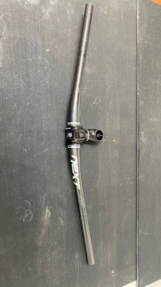 Guiador carbono Race Face - 700mm