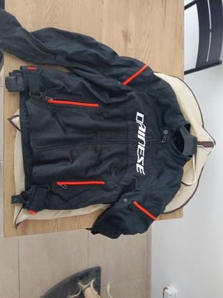Chaqueta para llevar moto! 