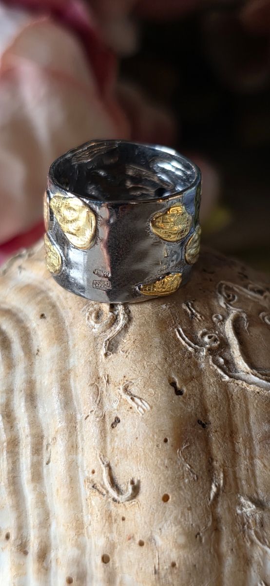 Anillo nenúfares. Joya de autor 