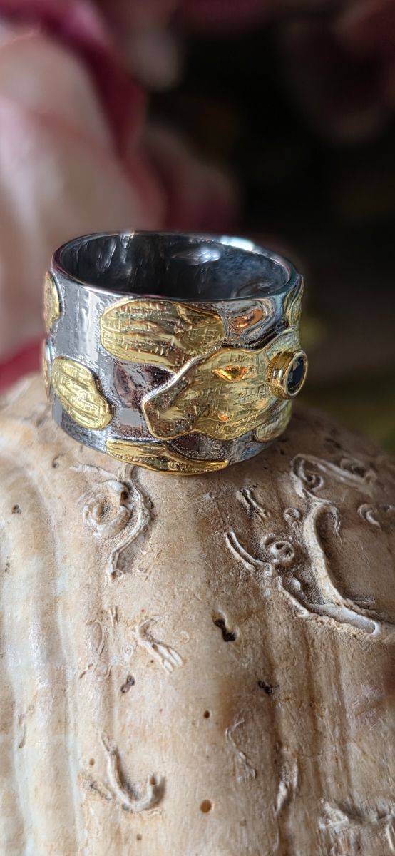 Anillo nenúfares. Joya de autor 