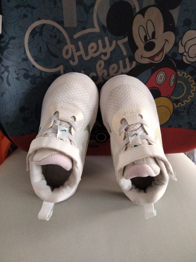 Zapatillas Nike niña talla 26