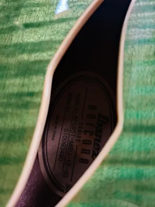 Ibanez afs95T Guitarra electrica tremolo Bigsby