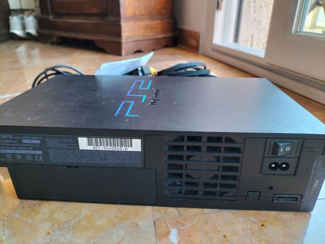 PlayStation 2 Sony completa nera