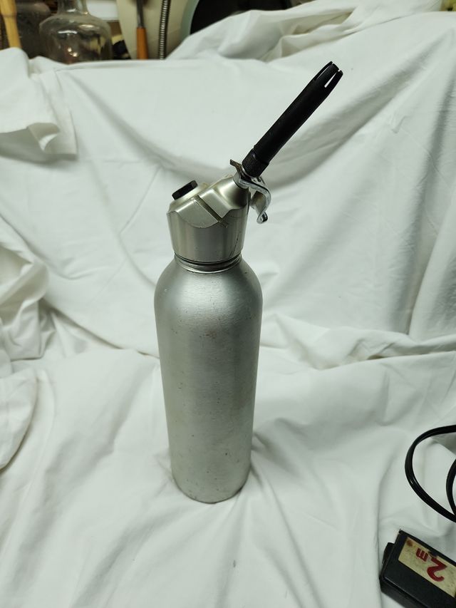 SIFONE KISAG DA 1 LITRO PER CREMA O SIMILI.