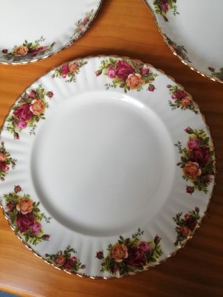 Piezas  Royal Albert Old Country OFERTON, TODO 80€