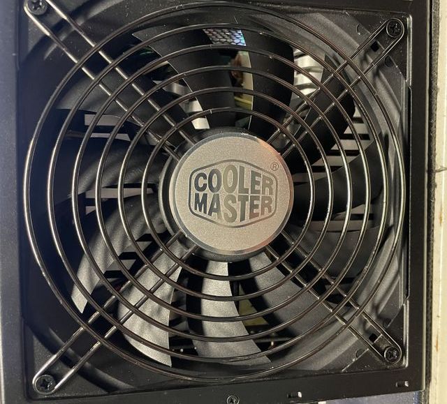 Cooler Master Silent Pro 700W ATX Nero alimentator