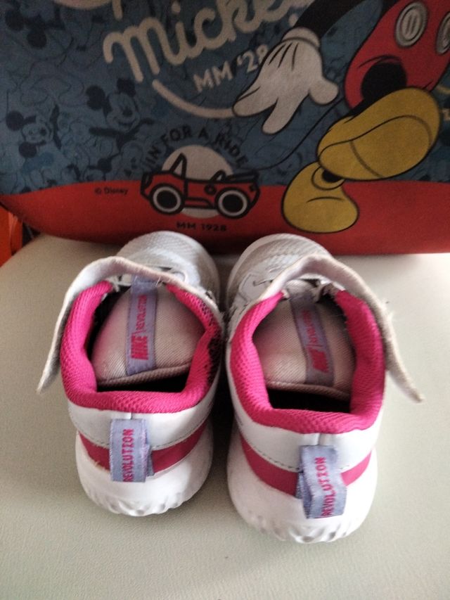 Zapatillas Nike niña talla 26