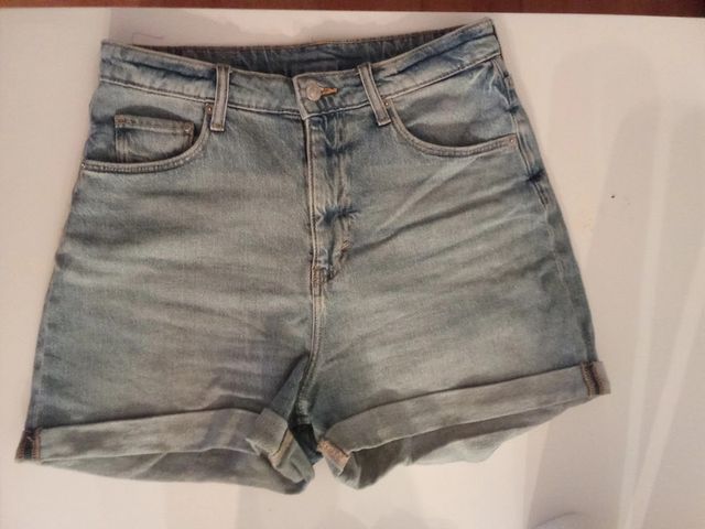 Pantalones cortos, mom shorts de H&m. 40.