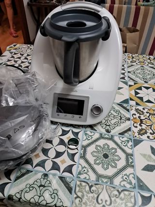 Thermomix TM5 + Libro electrónico y papel.