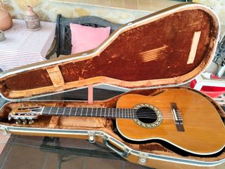 Guitarra Ovation modelo 1624