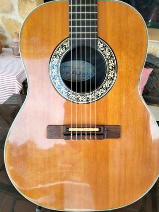 Guitarra Ovation modelo 1624